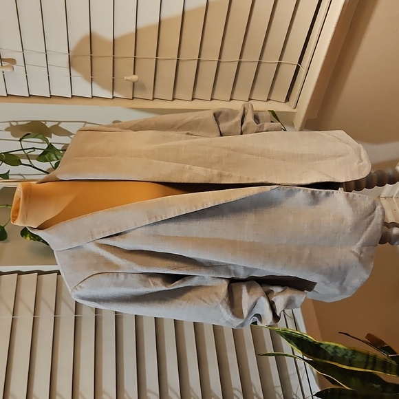 H&M Jackets & Blazers - H&M Grey Rouched 3/4 Sleeved Blazer